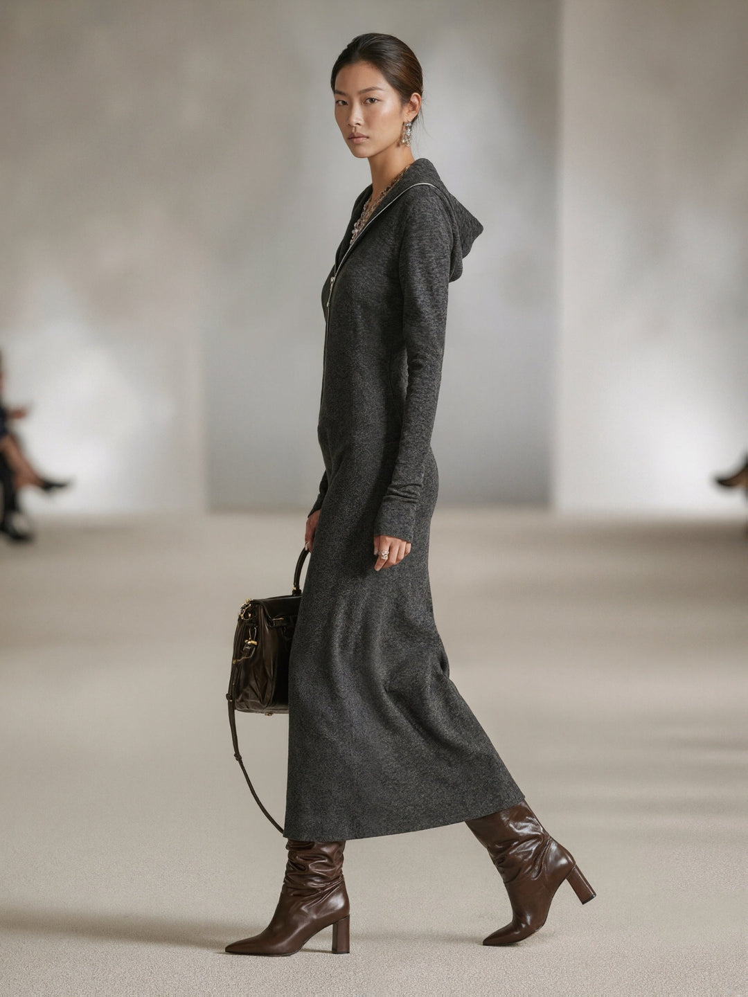 LIORRA | LONG-SLEEVE TUNIC DRESS WITH HOOD AND ZIPPER DETAIL